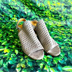 LUCKY BRAND GREY OPEN TOED SLINGBACK HEELED SANDALS WOMENS SIZE 8